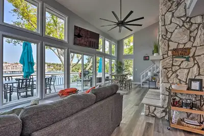 Image de Private Boat Dock & Deck: Lakefront Home!