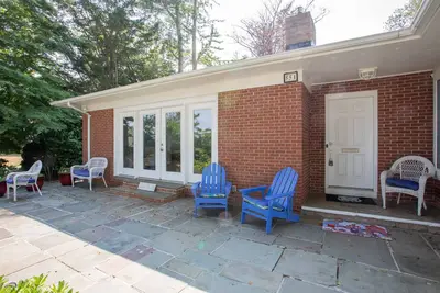 Image de New London Beach Home w\/ Private Beach