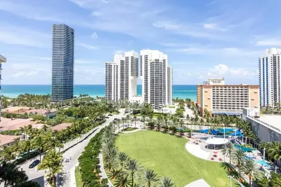 Image de Huge Apartment on 15th Floor With Amazing View