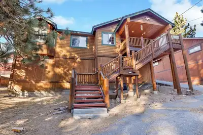 Image de River Rock Lodge at Big Bear Village w/ Hot Tub