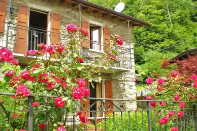 Image de Appartement dans une ancienne grange, jardin privatif avec vue sur le village