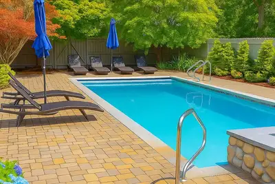 Image de Cape Cod (New Seabury) Family Compound private pool near beach/dining/shopping