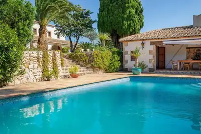 Image de Belle maison de vacances privée avec climatisation, Wifi, piscine privée, Tv, patio, parking