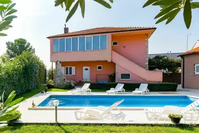 Image de Confortable appartement pour 4 personnes avec climatisation, piscine, Wifi, Tv et terrasse