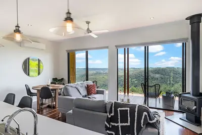 Image de Luxury 2 Bedroom Cabins - Best Views in Maleny