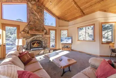 Image de Boulder Estate. 3 Story Home, Game room, Great Hot Tub with Stunning Views. 3x2 promo