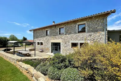 Image de Grand gîte cosy avec terrasse, jardin et jeux à Boisset, proche villages médiévaux et loisirs nature