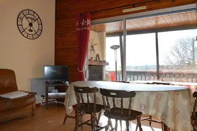 Image de Duplex chaleureux 4 pièces avec belle terrasse fermée, parking, près des pistes - 8 pers, Bolquère