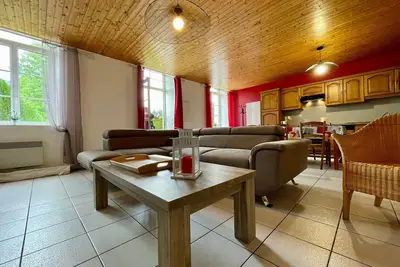 Image de Gîte rénové 2018, au cœur de la nature, activités plein air, 3 chambres, jardin privatif, proche Via Fluvia