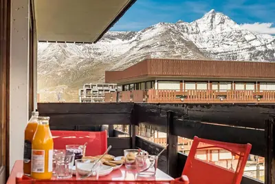 Image de 3ème étage, balcon, télévision, 32m², Tignes