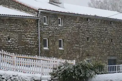 Image de Gîte 10 pers avec 4 chambres et 3 salles d'eau, animaux admis