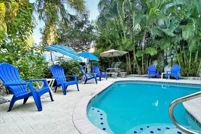 Image de Villa by the Sea #3; Heated Pool, Walk to Beach & Shops- Perfect Location!
