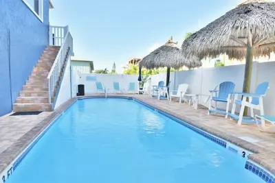 Image de Amazing beach getaway pool condo by the beach