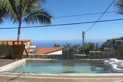 Image de Villa de charme 3* vue mer avec sa piscine privée