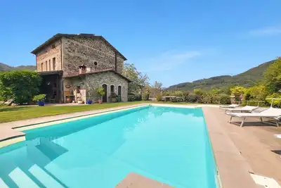 Image de Beautiful Stone Farmhouse, With Large Private Pool And Great views! Wifi