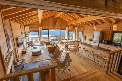 Image de Chalet Spa/Piscine chauffée, vue lac, accès pistes de Ski, Brasero, Classé 5*