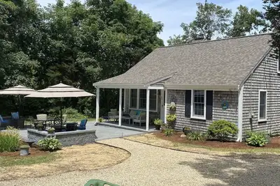 Rock Harbor Hideaway