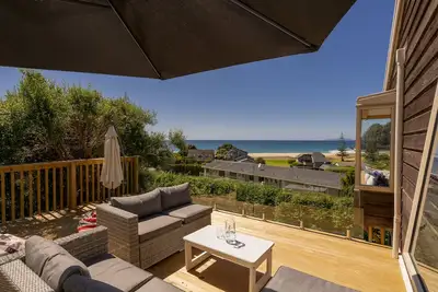 Image de The Captain's Lookout - Onemana Holiday Home