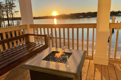 Image de Gorgeous Sunset Views, Private Beach and Boat Slips
