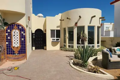 Casa Margarita  Playa la Jolla. 4 or 5 bdrm  \nPets? Yes. \nAdd the casita + 70 per