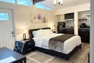 Image de Luxury private suite in downtown Bellevue, free parking