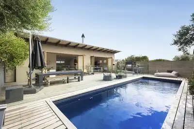 Image de Sorrento style, Impressive pool, walk to village and beaches (sleeps 10)