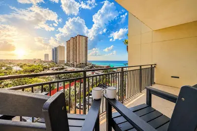 Image de Origin 529 | Cozy Retreat w/ Gulf & City Views + Steps to Beach!