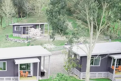 Image de Little Forest Cabins with an awesome outlook. No 2