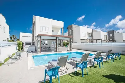 Image de Beautiful Villa Minutes from the Beach, Protaras Villa 1405