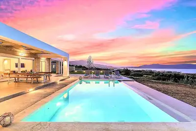Image de Vista Mare Villa Heated Pool