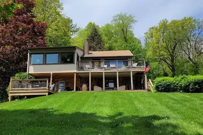Image de Wine and Dine Haven: Luxury Rental-Stunning Views of Keuka Lake. . Pet Friendly