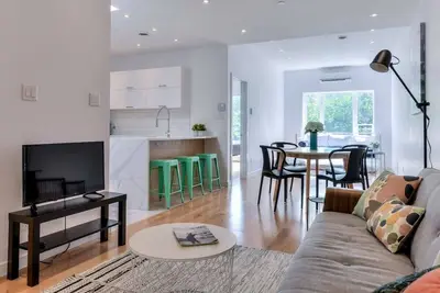 Image de StLaurent\/Plateau - Rénové & Meilleur Emplacement!