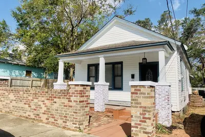 Image de Pet Friendly 2/1. 5 in the Heart of Historic Pensacola
