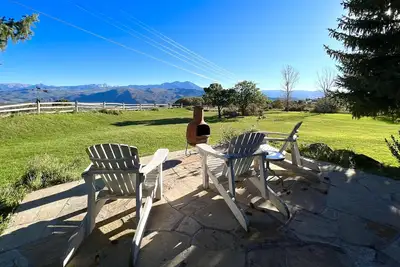 Image de Spacious 5+ Bedroom, Hot Tub, great Mountain Views. Half hour to Aspen Snowmass.