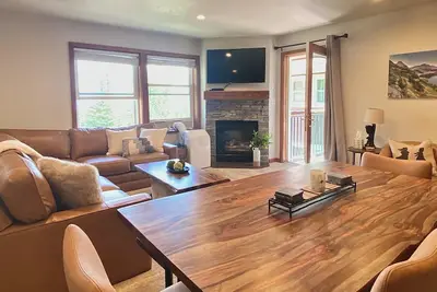 Image de Updated ski-in ski-out 3 bed condo in Beautiful Kintla Lodge. Explore Whitefish