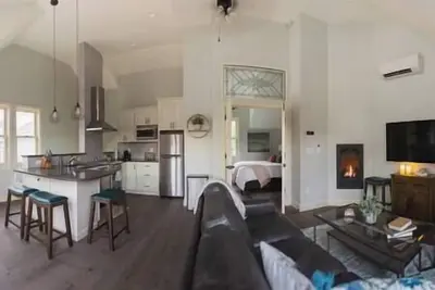 Image de Overlook Cottage, Upscale 2 bedroom and 2 bath