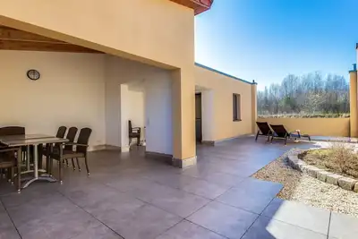 Image de Joli appartement dans une maison de vacances pour 4 personnes avec Wifi, Tv, terrasse et parking
