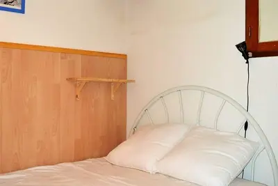 Image de Appartement T2 au Calme avec Balcon, Centre de la Station, Parking Inclus