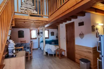 Image de Chalet au Centre des Angles avec Wifi, Barbecue, et Proche des Pistes