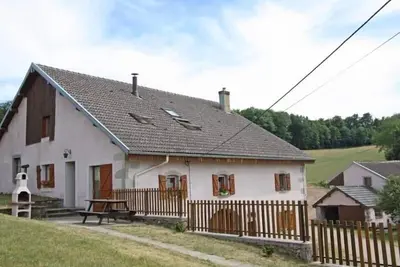 Image de Gîte paisible à 650m d'alt. , nature, cheminée, 3 ch. près de Remiremont & Plombières, terrasse, grand terrain