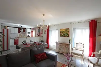 Appartement Confortable à Remiremont, Proche Centre et Commerces, Garage et Wifi Inclus