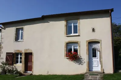 Image de Maison de charme près de Neufchâteau avec jardin, terrasse et jeux extérieurs