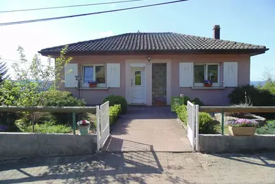 Image de Pavillon au calme avec cheminée près de Gérardmer, Wi-Fi, terrasses et garage
