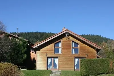 Image de Chalet spacieux à Gérardmer avec terrasse et équipements familiaux