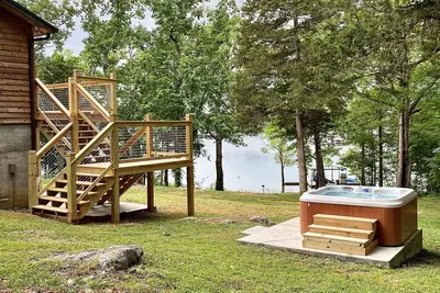 Image de Newly Renovated Norris Lake Home with Private Dock