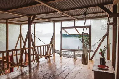 Image de Waterfront Mangrove Treehouse - sloths & coral