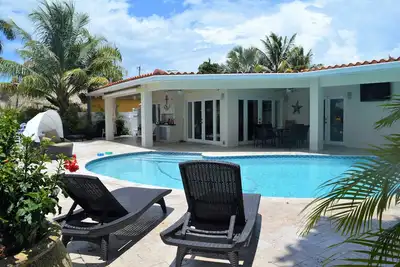 Image de Waterfront property in a gated community