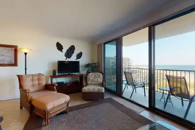 Image de Sea Colony Ocean 7th floor condo w/ free WiFi, shared sauna, and pool