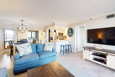 Image de Sea Colony Ocean 5th floor condo w/ free WiFi, elevator, and balcony
