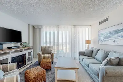 Image de Sea Colony Ocean 5th floor condo w/ basketball court, tennis court, & free WiFi